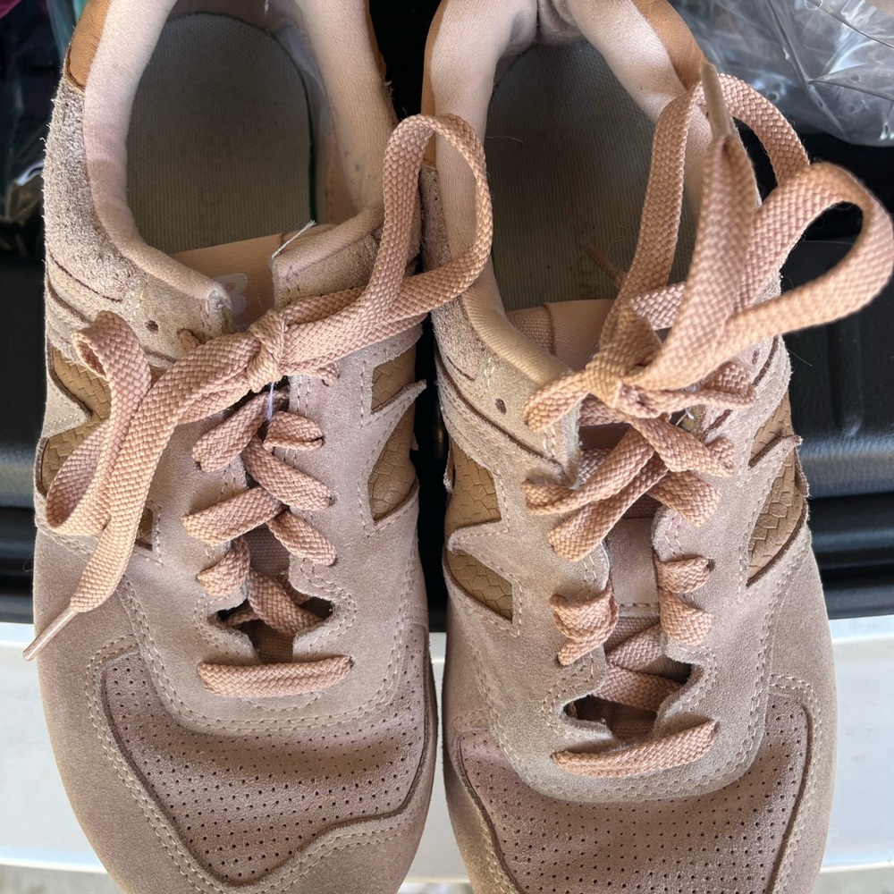 New Balance Sneakers